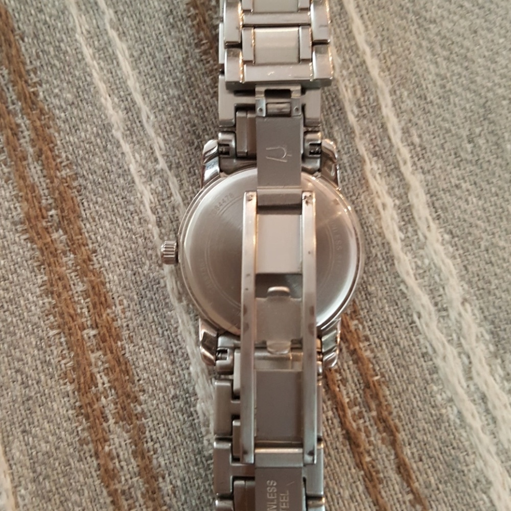 Bulova watch - Picture 3 of 4